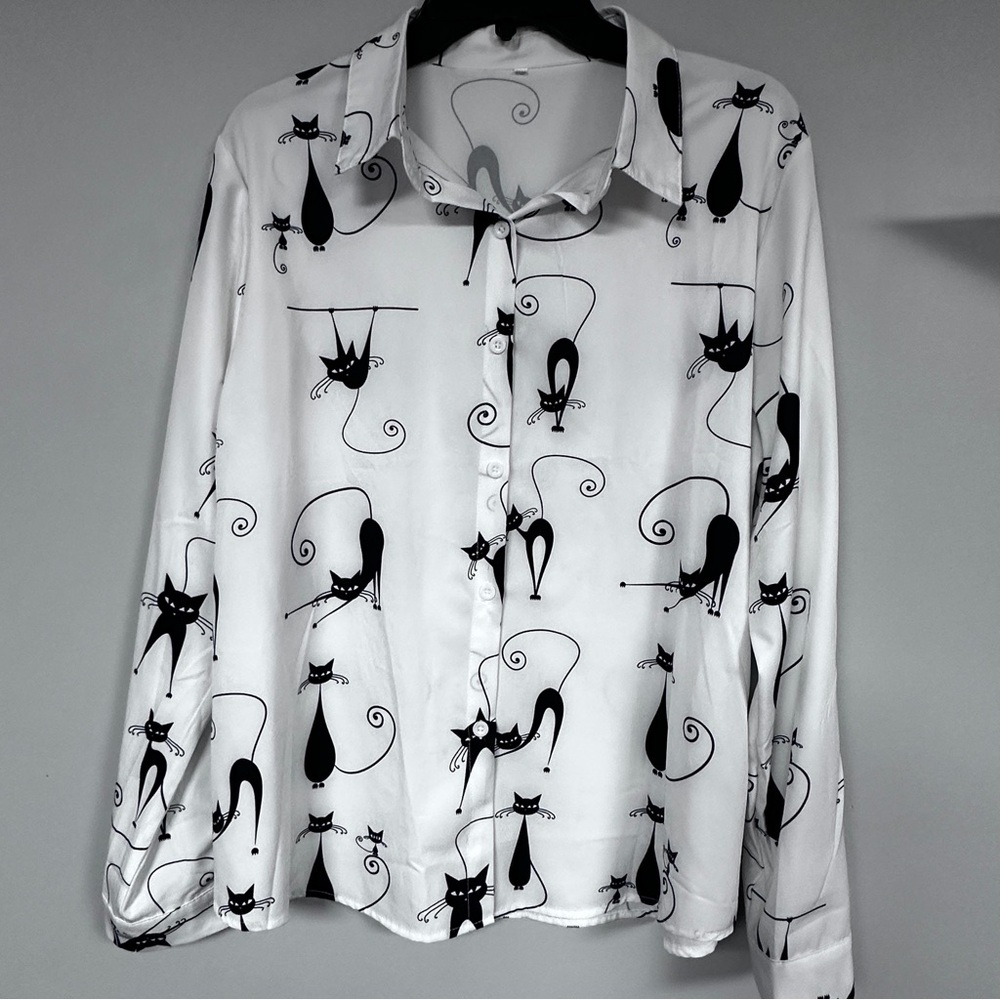 White Long Sleeves Blouse‎ with Mid-Century Modern Artistic Black Cats Print, XL
